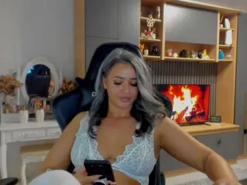 Claire95sm  live sex cam