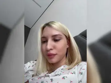 KettyPretty25  live sex cam