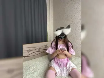 PetiteBunny  live sex cam