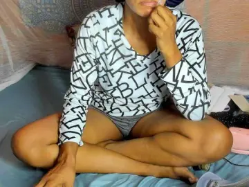 Alia2424  live sex cam