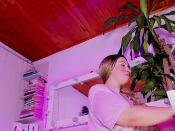 Asscutebig  live sex cam