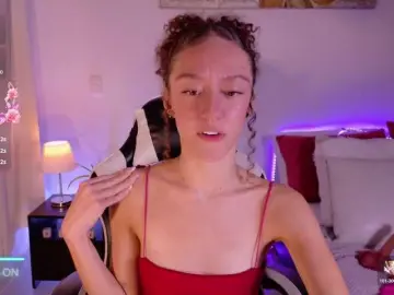 ChloeMoreti  live sex cam