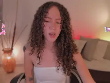 ChloeMoreti  live sex cam