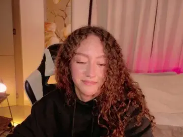 ChloeMoreti  live sex cam