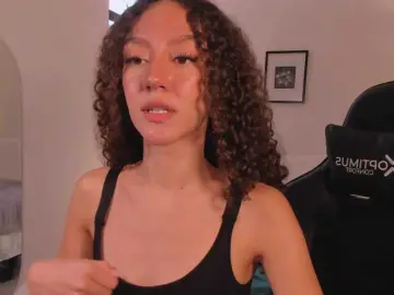 ChloeMoreti  live sex cam