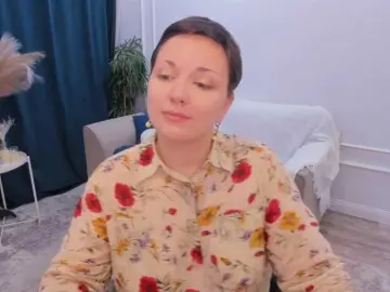 GoldenHazea  live sex cam