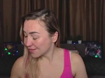 Jullyblondkiss  live sex cam