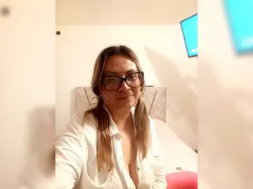 Evangeline16  live sex cam