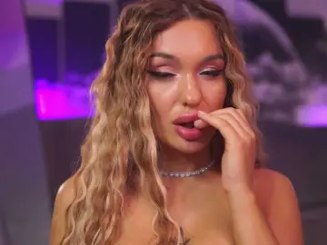 AlmaLux  live sex cam