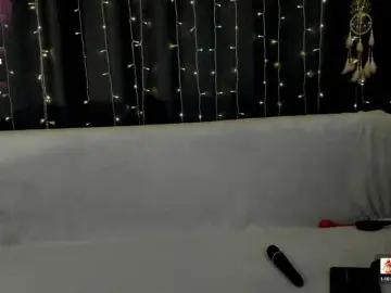 Amelia-skyy  live sex cam