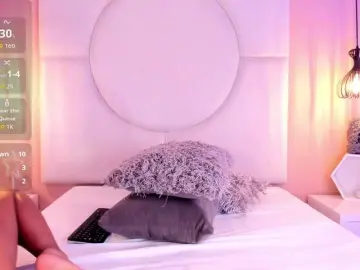 Sara-Foxy  live sex cam