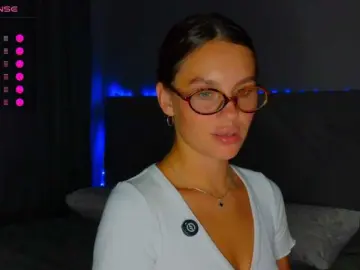 SeLeNaa  live sex cam