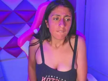 Tokkio777  live sex cam