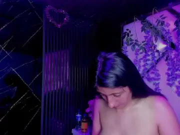 Tokkio777  live sex cam