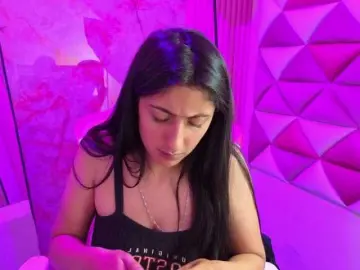 Tokkio777  live sex cam