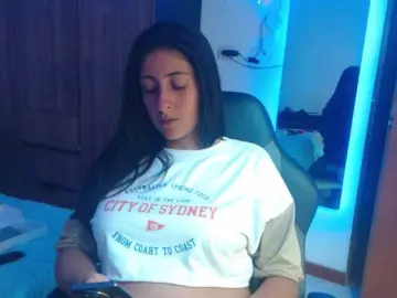 Tokkio777  live sex cam