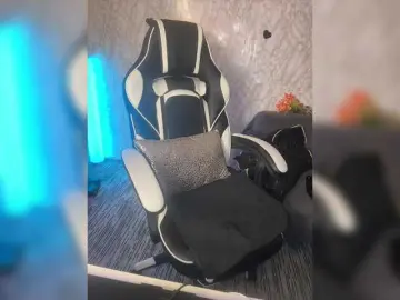 Luizahammer42  live sex cam