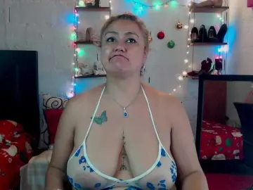 Missrosariostepmoan  live sex cam