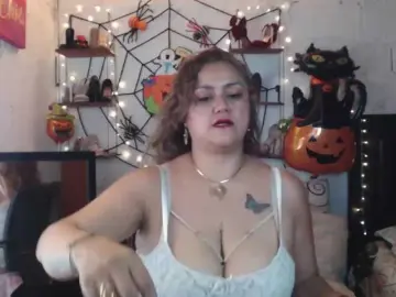Missrosariostepmoan  live sex cam