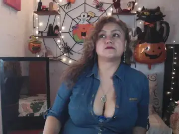 Missrosariostepmoan  live sex cam