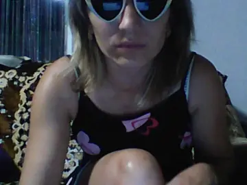 BabyLove4432  live sex cam
