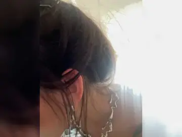 GiaVibey  live sex cam