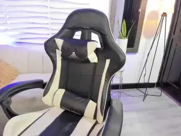 Iammilu  live sex cam