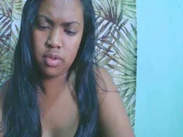 Julia-skye  live sex cam
