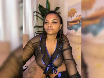 Pretty-thicky  live sex cam