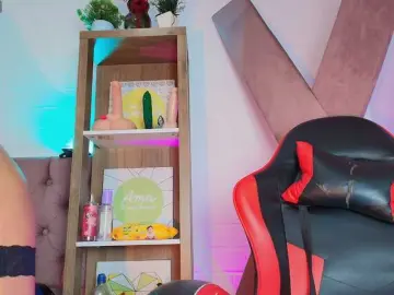 SaraaMore  live sex cam
