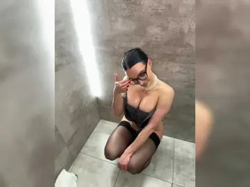 Amarulla  live sex cam