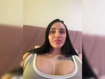 AprilRosse  live sex cam