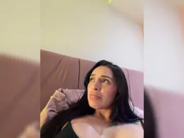 AprilRosse  live sex cam