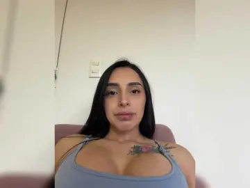 AprilRosse  live sex cam