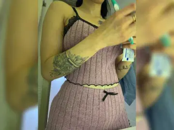 AprilRosse  live sex cam