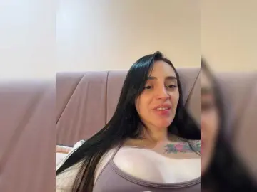 AprilRosse  live sex cam
