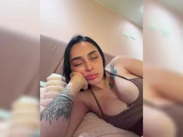 AprilRosse  live sex cam