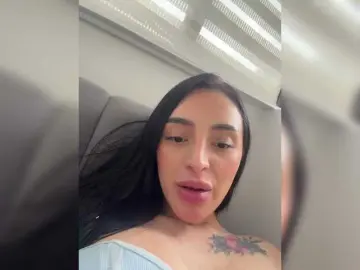 AprilRosse  live sex cam