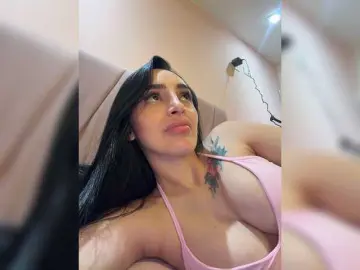 AprilRosse  live sex cam