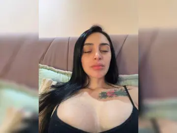 AprilRosse  live sex cam