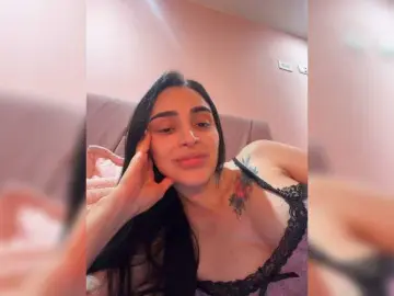 AprilRosse  live sex cam