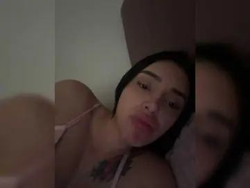 AprilRosse  live sex cam