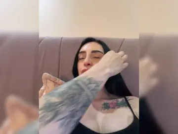 AprilRosse  live sex cam