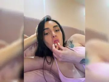 AprilRosse  live sex cam