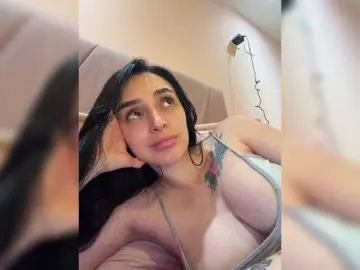 AprilRosse  live sex cam