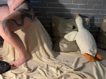 Fox-Paws  live sex cam
