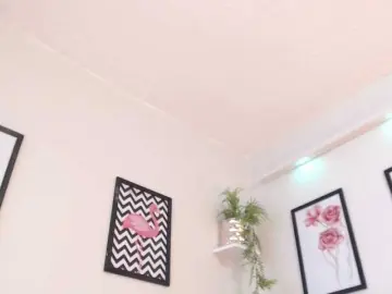 Joliet2  live sex cam