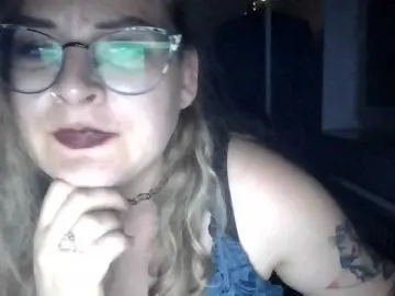 LucyKiss  live sex cam