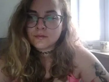 LucyKiss  live sex cam