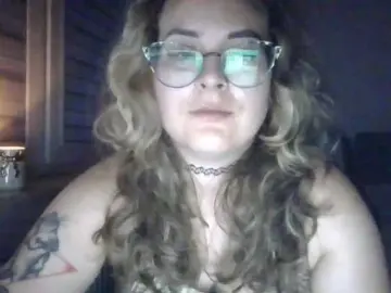 LucyKiss  live sex cam
